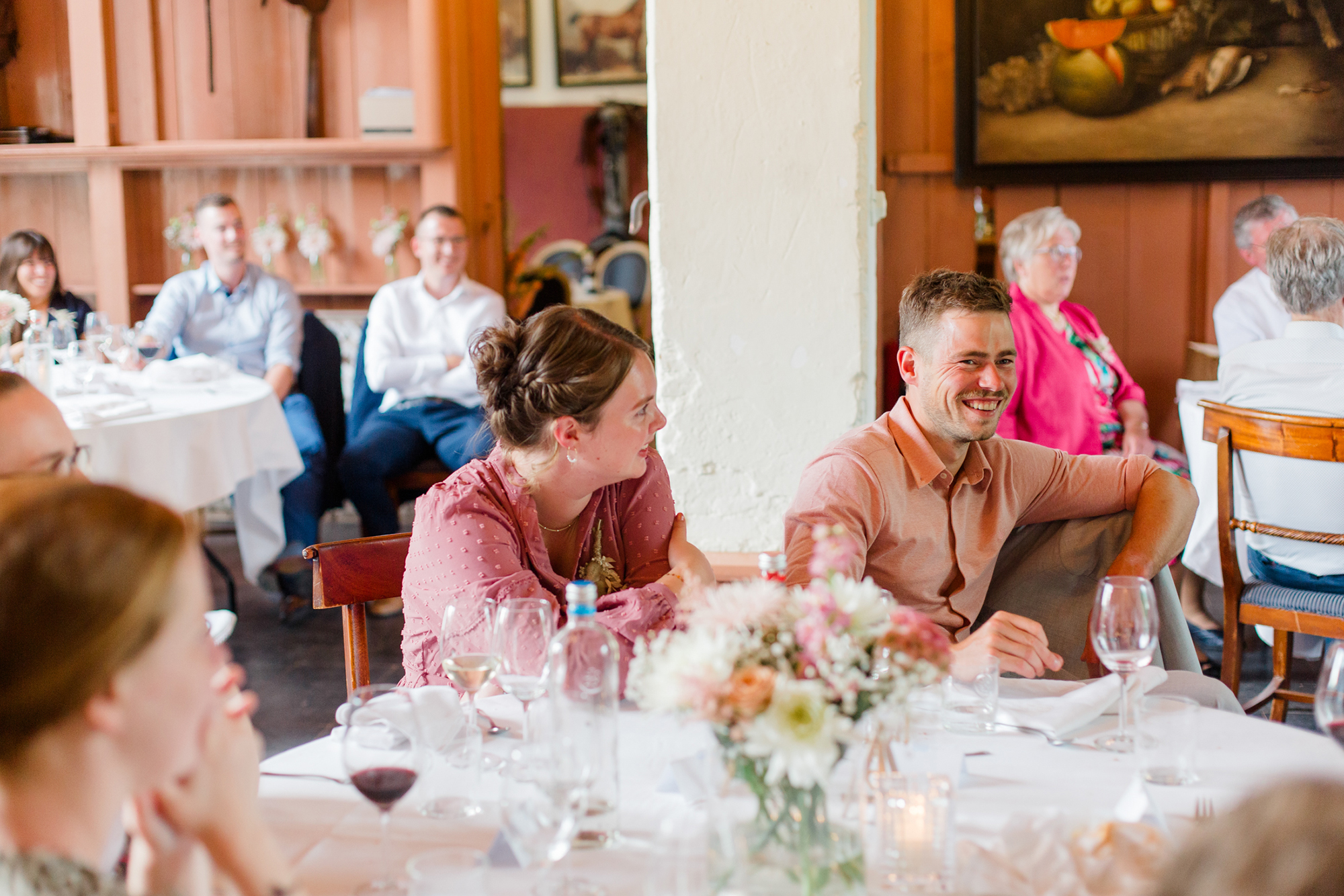 diner ronde tafels bruidsfotograaf nh