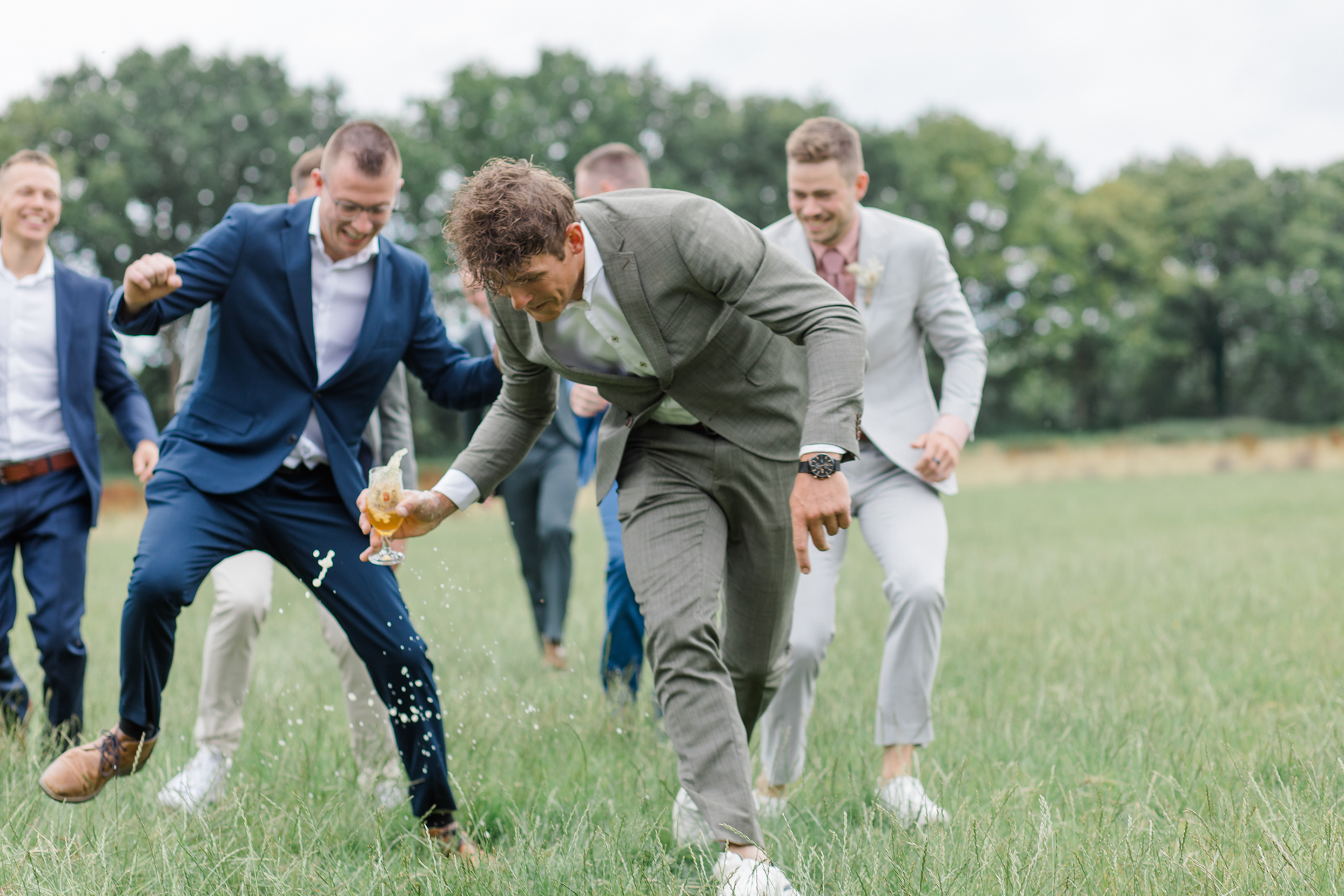 groepsfoto mannen bruiloft